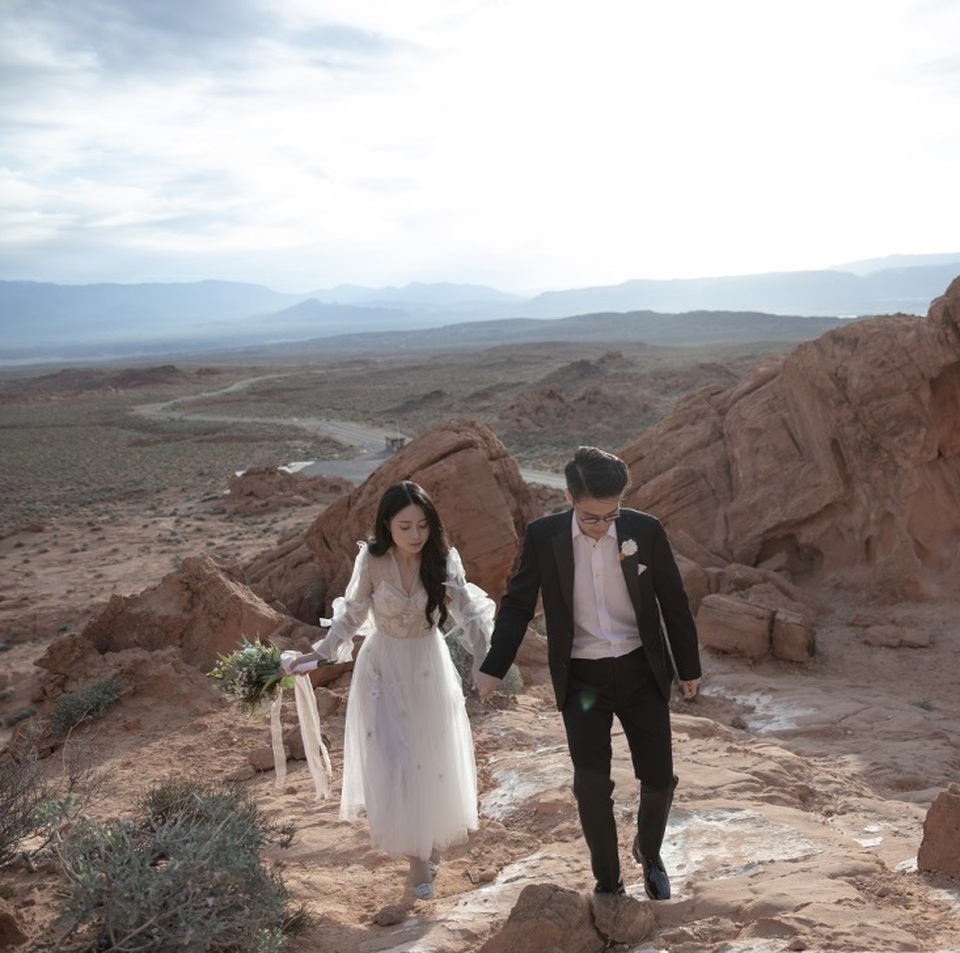 Rich kid Cẩm Tú “khoe” ảnh cưới đẹp long lanh tại Las Vegas - 3