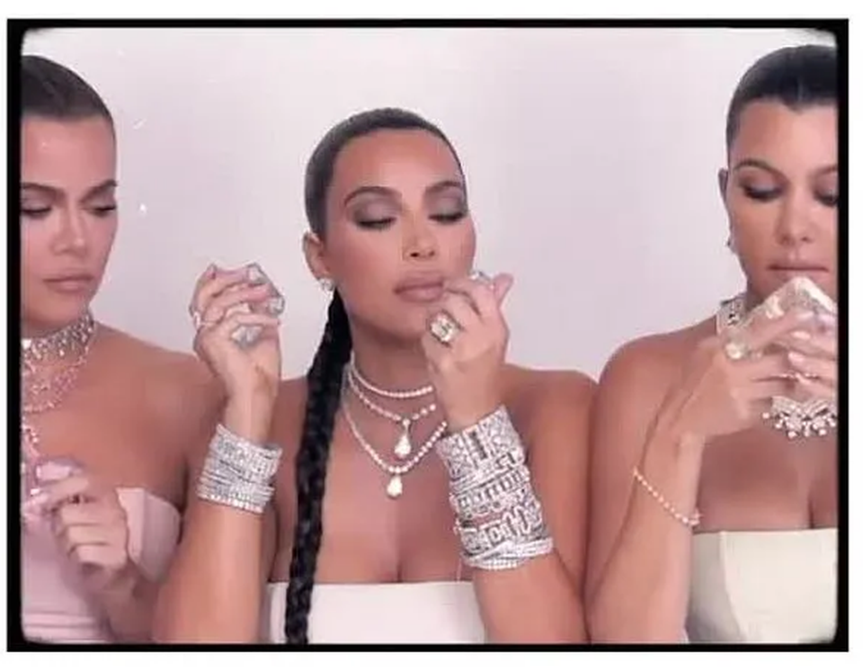 Kim Kardashian thuê 3 vệ sỹ trong buổi chụp hình với kim cương - 2 Kim Kardashian thuê 3 vệ sỹ trong buổi chụp hình với kim cương - 2