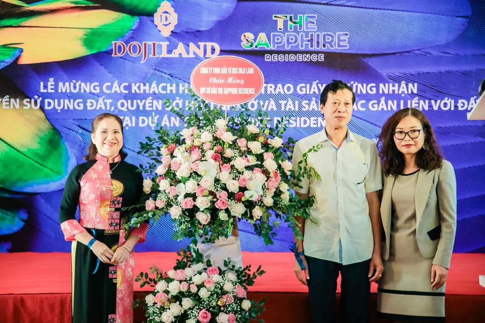 Những cư dân đầu tiên nhận sổ hồng tại The Sapphire Residence Hạ Long của Dojiland - 3 Những cư dân đầu tiên nhận sổ hồng tại The Sapphire Residence Hạ Long của Dojiland - 3