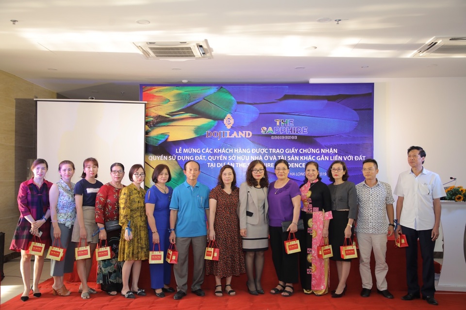 Những cư dân đầu tiên nhận sổ hồng tại The Sapphire Residence Hạ Long của Dojiland - 5 Những cư dân đầu tiên nhận sổ hồng tại The Sapphire Residence Hạ Long của Dojiland - 5