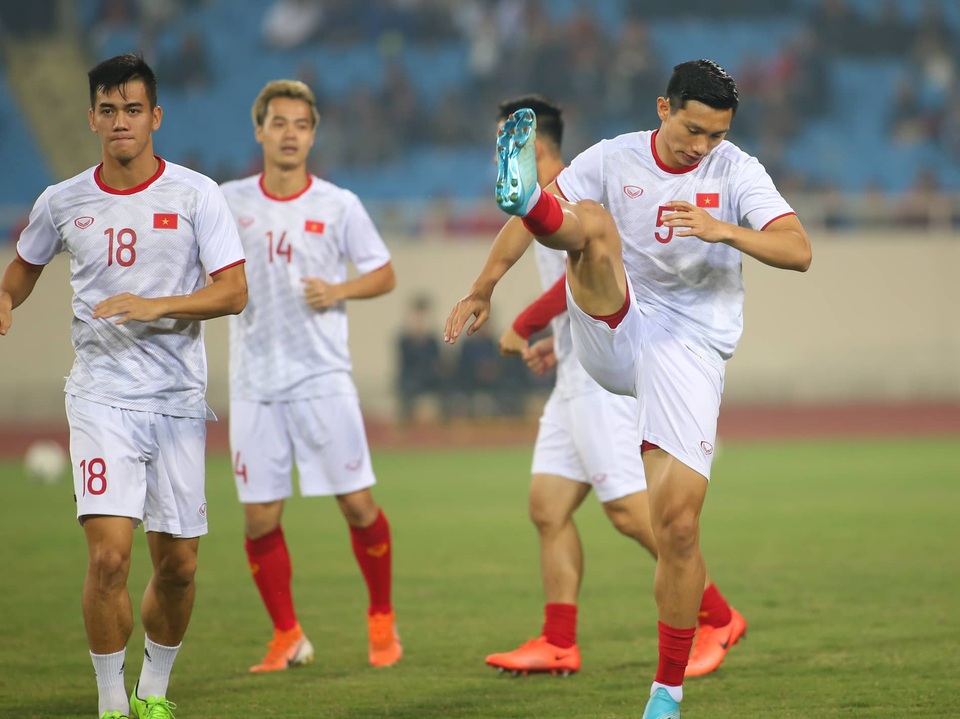 Việt Nam 1-0 UAE: Tiến Linh ghi bàn đẳng cấp - 29 Việt Nam 1-0 UAE: Tiến Linh ghi bàn đẳng cấp - 29
