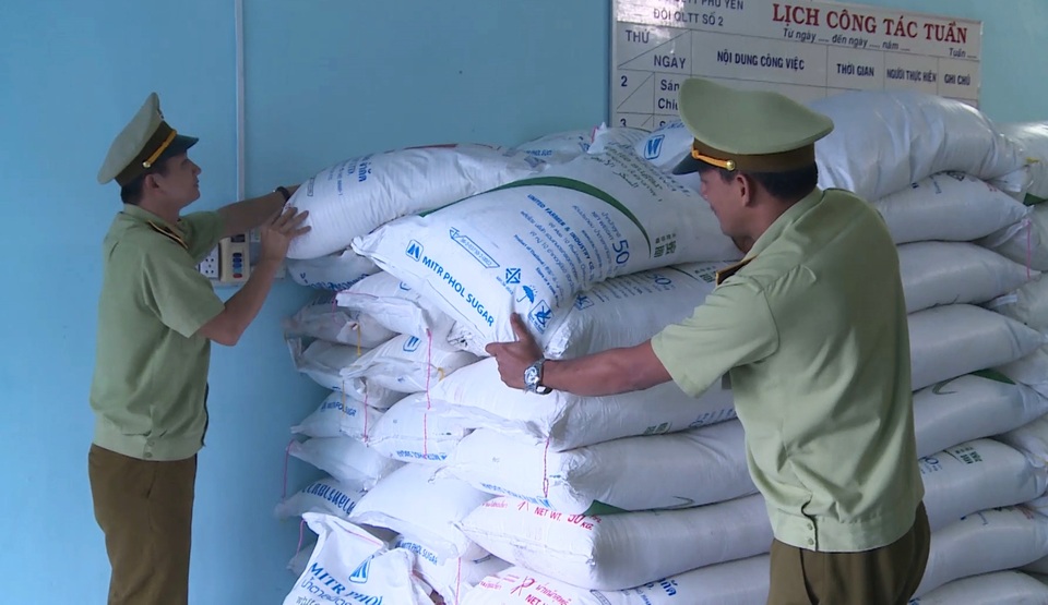 Phú Yên: Tiếp tục tạm giữ 4,5 tấn đường không rõ nguồn gốc - 2 Phú Yên: Tiếp tục tạm giữ 4,5 tấn đường không rõ nguồn gốc - 2