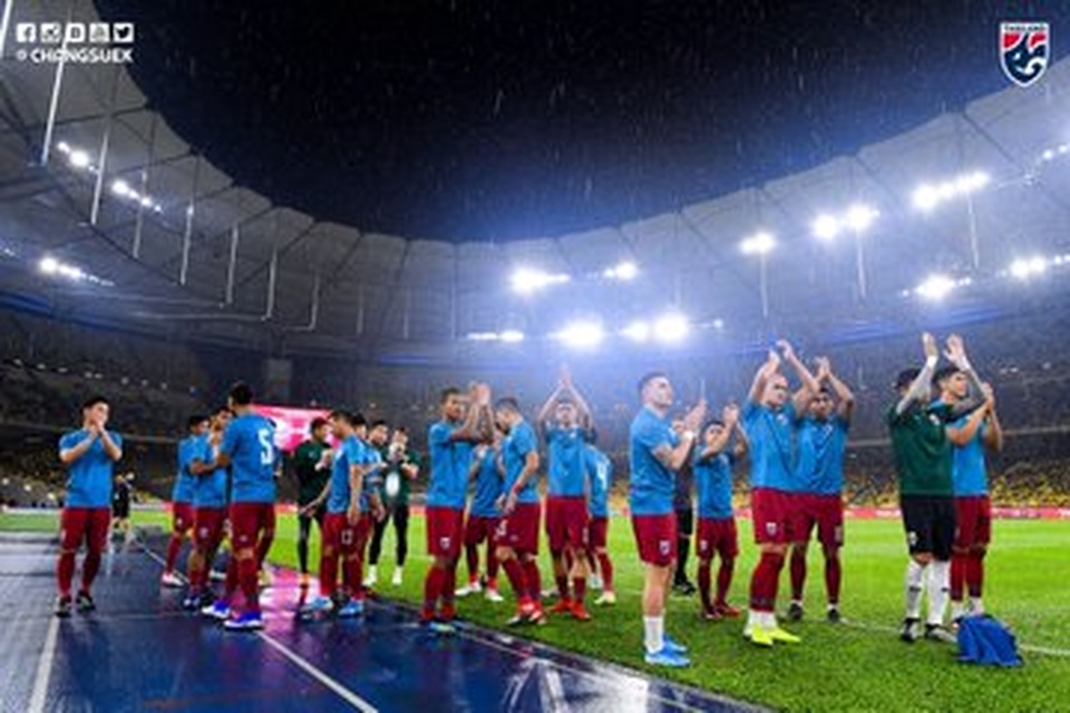 Malaysia 2-1 Thái Lan: Màn lội ngược dòng ngoạn mục - 15 Malaysia 2-1 Thái Lan: Màn lội ngược dòng ngoạn mục - 15