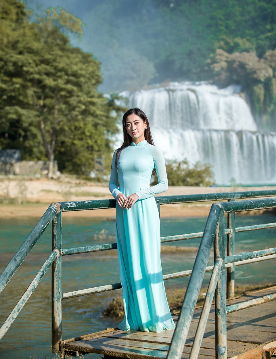 Hoa hậu Lương Thùy Linh xinh đẹp trong hình ảnh thiếu nữ dân tộc Tày - 6 Hoa hậu Lương Thùy Linh xinh đẹp trong hình ảnh thiếu nữ dân tộc Tày - 6
