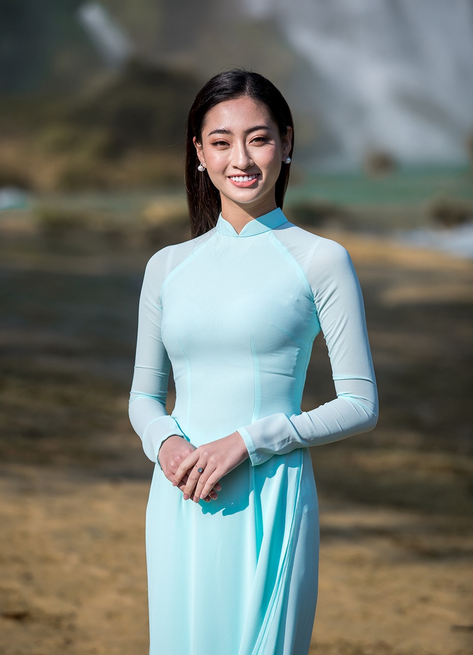 Hoa hậu Lương Thùy Linh xinh đẹp trong hình ảnh thiếu nữ dân tộc Tày - 8 Hoa hậu Lương Thùy Linh xinh đẹp trong hình ảnh thiếu nữ dân tộc Tày - 8