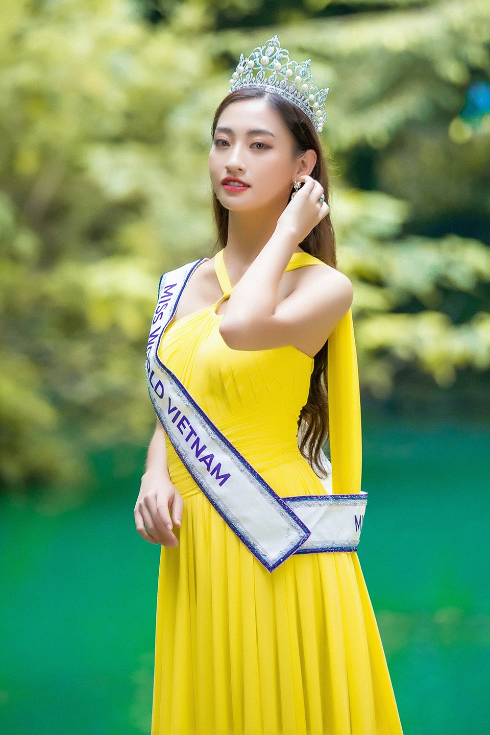 Hoa hậu Lương Thùy Linh xinh đẹp trong hình ảnh thiếu nữ dân tộc Tày - 1 Hoa hậu Lương Thùy Linh xinh đẹp trong hình ảnh thiếu nữ dân tộc Tày - 1
