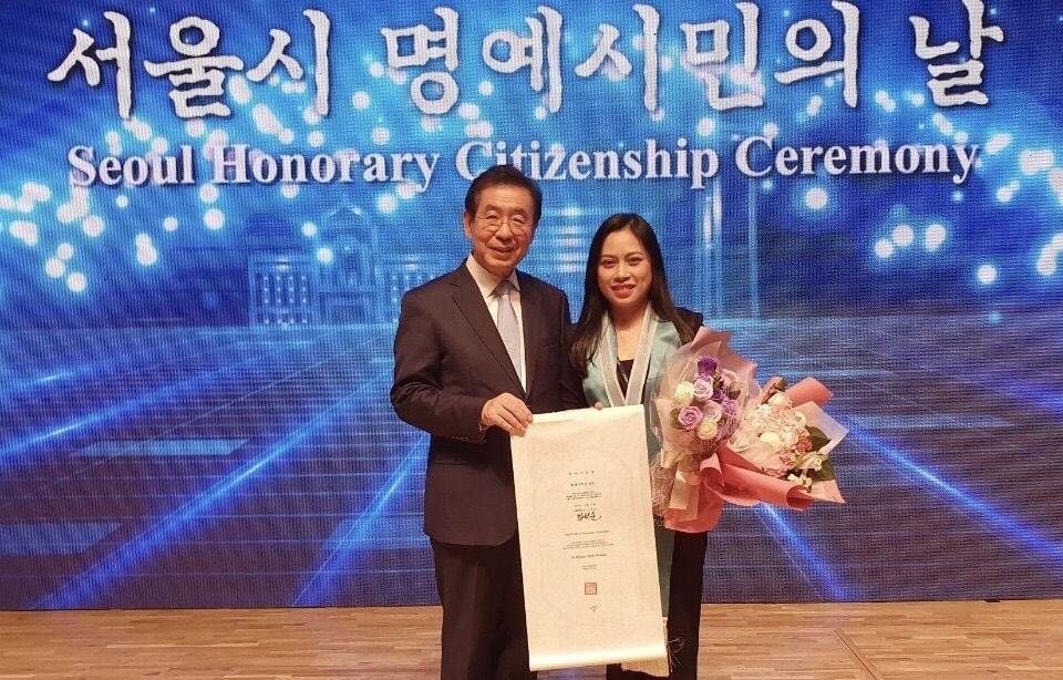 Cô gái Việt Nam đầu tiên được vinh danh “Công dân danh dự Seoul” - 3 Cô gái Việt Nam đầu tiên được vinh danh “Công dân danh dự Seoul” - 3