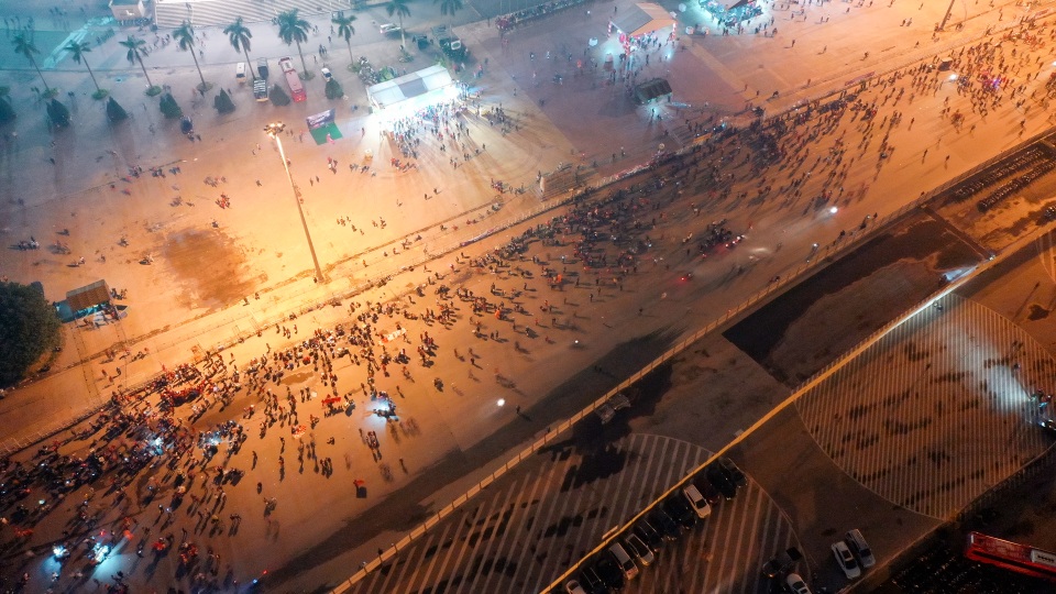 Không khí tại sân Mỹ Đình trước trận tuyển Việt Nam gặp UAE - 13