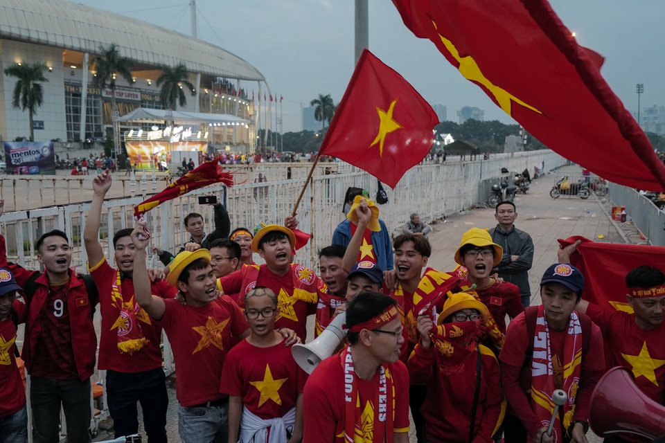 Không khí tại sân Mỹ Đình trước trận tuyển Việt Nam gặp UAE - 1