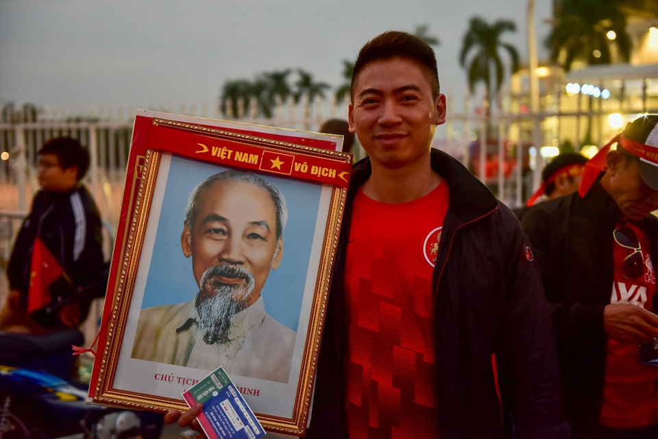 Không khí tại sân Mỹ Đình trước trận tuyển Việt Nam gặp UAE - 3