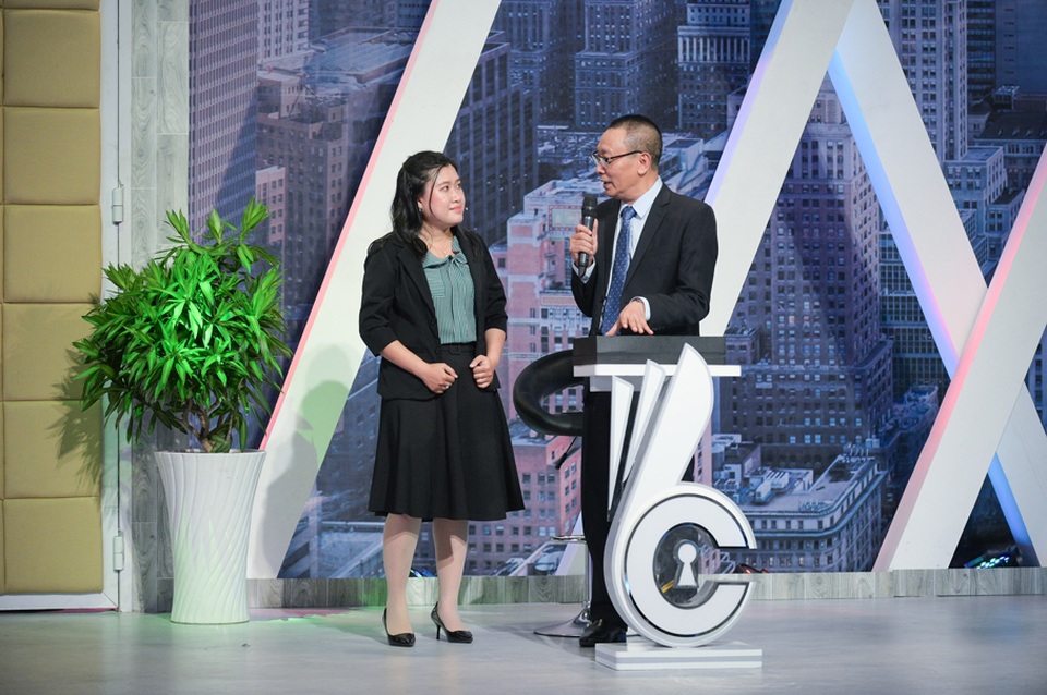 Nữ ứng viên nhờ các sếp xem xét lương vì từng có 12 năm kinh nghiệm - 1 Nữ ứng viên nhờ các sếp xem xét lương vì từng có 12 năm kinh nghiệm - 1