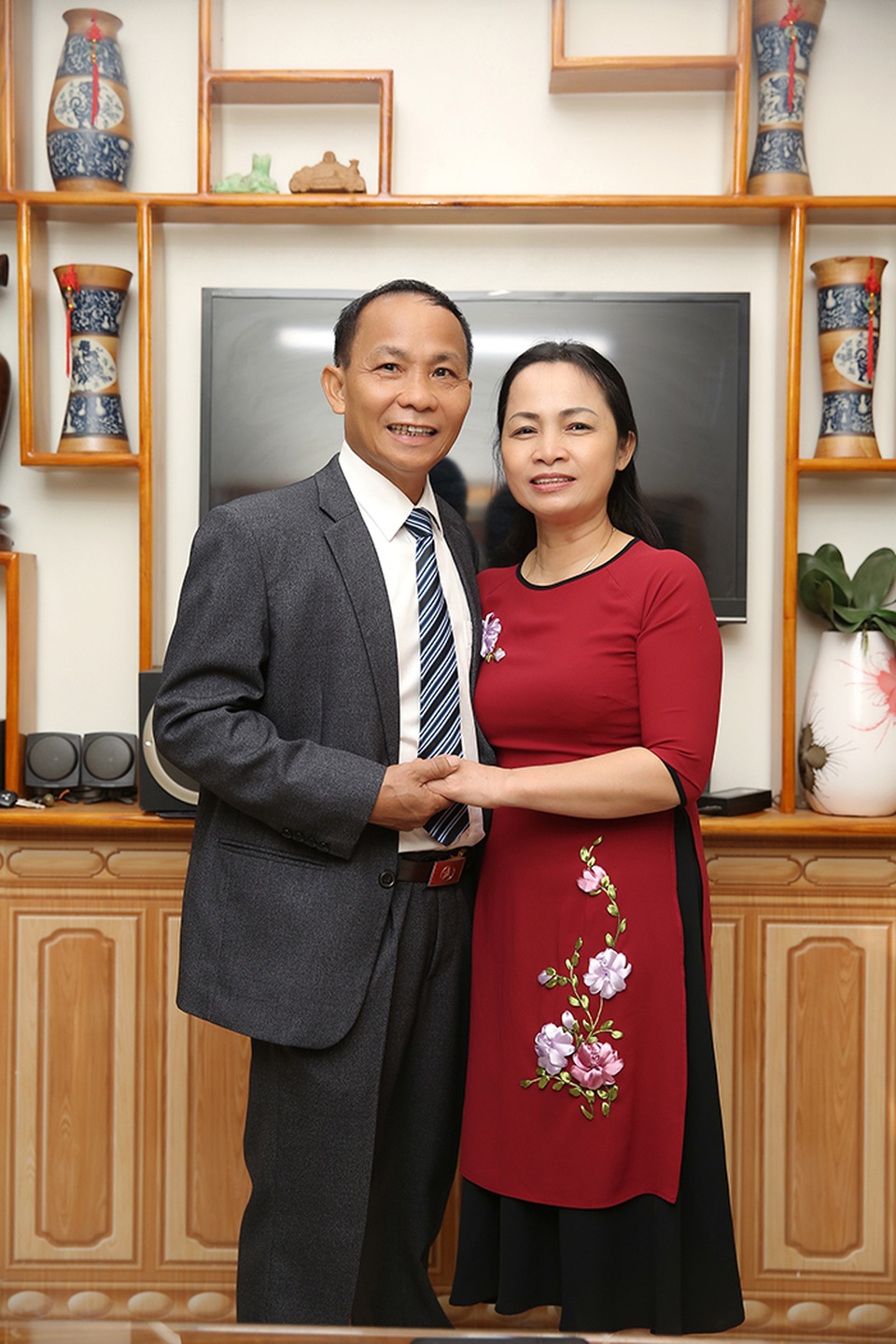 Ngày 20/11 nói về gia đình có 3 đời thành công trong giáo dục - 1 Ngày 20/11 nói về gia đình có 3 đời thành công trong giáo dục - 1