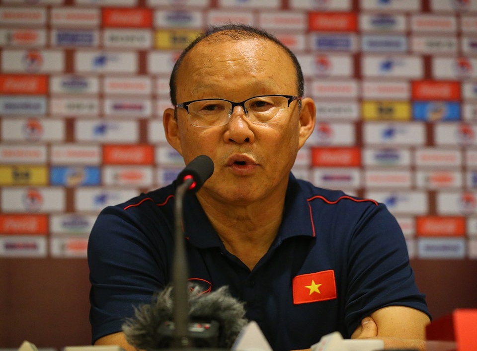 HLV Park Hang Seo: “Chúng ta phải quên trận thắng UAE để đối đầu Thái Lan” - 1 HLV Park Hang Seo: “Chúng ta phải quên trận thắng UAE để đối đầu Thái Lan” - 1