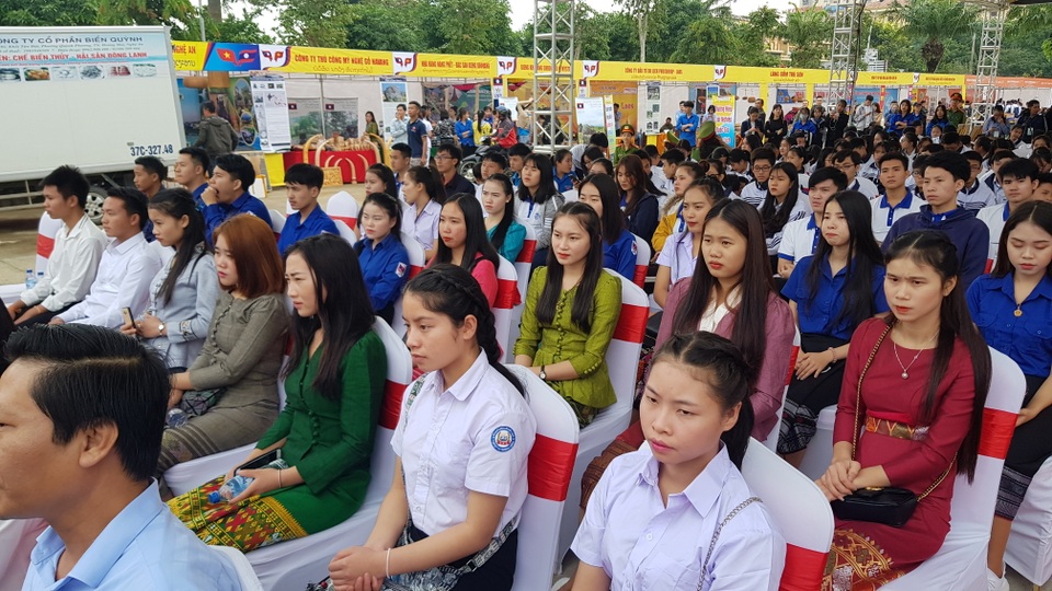 Khai mạc chương trình “Thắm tình hữu nghị đặc biệt Việt Nam - Lào” năm 2019 - 7 Khai mạc chương trình “Thắm tình hữu nghị đặc biệt Việt Nam - Lào” năm 2019 - 7