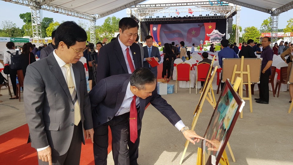 Khai mạc chương trình “Thắm tình hữu nghị đặc biệt Việt Nam - Lào” năm 2019 - 12 Khai mạc chương trình “Thắm tình hữu nghị đặc biệt Việt Nam - Lào” năm 2019 - 12