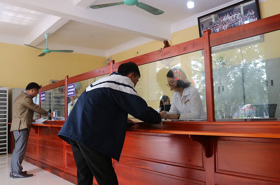 Phụ huynh “nhàn tênh” với mô hình hành chính một cửa tại trường học - 2 Phụ huynh “nhàn tênh” với mô hình hành chính một cửa tại trường học - 2