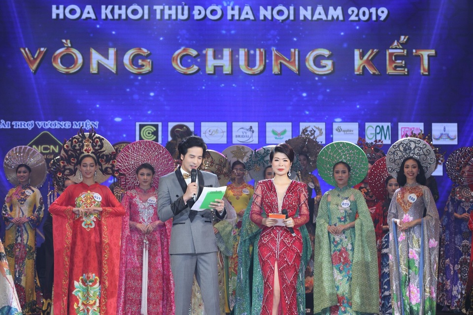 Diễn viên Đoàn Minh Tài và Thi Thảo ăn ý trong lần dẫn chương trình hoa khôi - 3 Diễn viên Đoàn Minh Tài và Thi Thảo ăn ý trong lần dẫn chương trình hoa khôi - 3