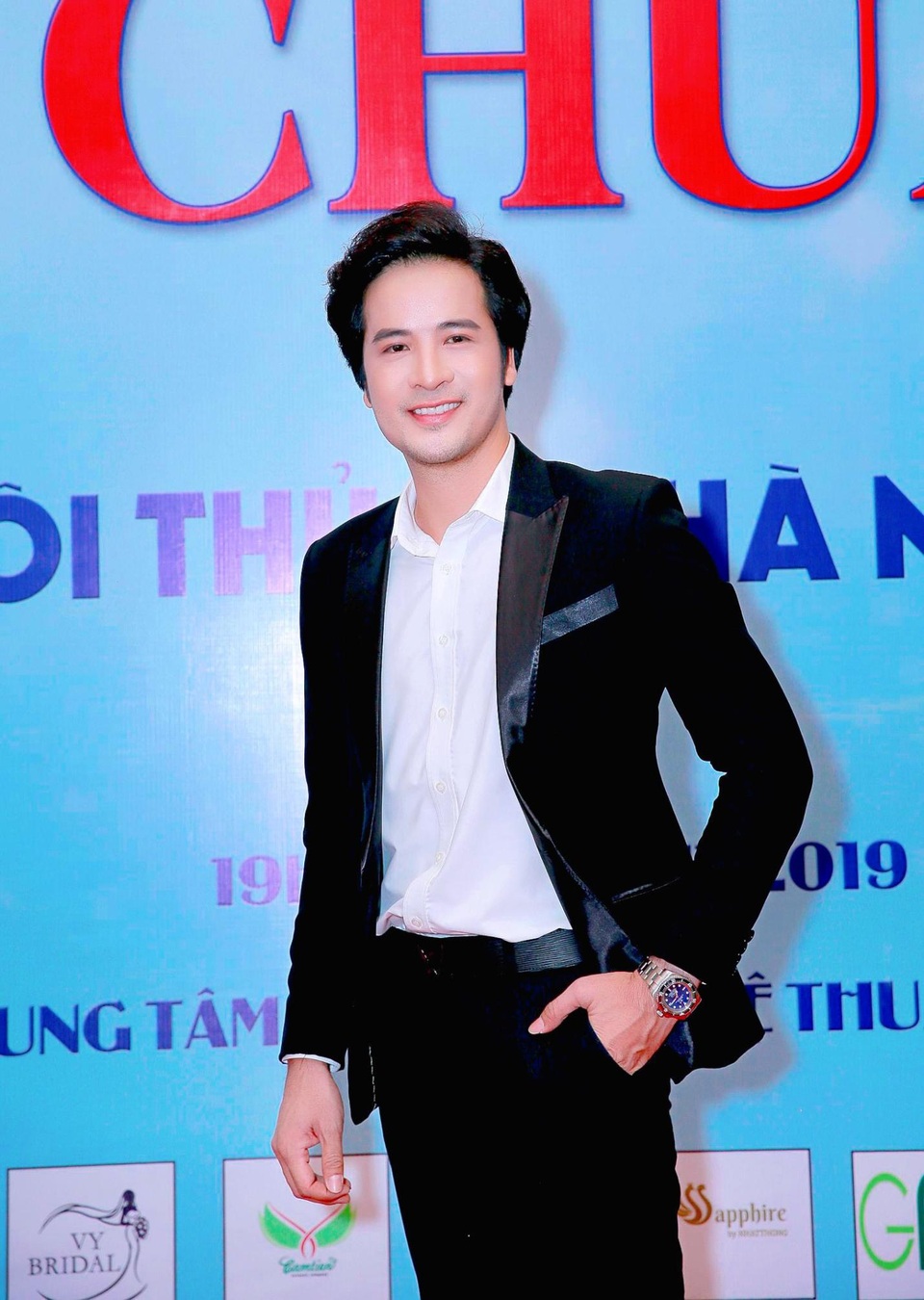 Diễn viên Đoàn Minh Tài và Thi Thảo ăn ý trong lần dẫn chương trình hoa khôi - 4 Diễn viên Đoàn Minh Tài và Thi Thảo ăn ý trong lần dẫn chương trình hoa khôi - 4