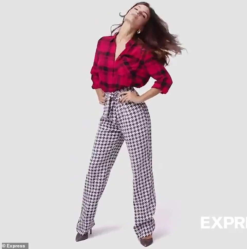 Emily Ratajkowski gợi cảm trong bộ ảnh quảng cáo mới - 12 Emily Ratajkowski gợi cảm trong bộ ảnh quảng cáo mới - 12