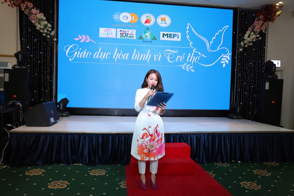 Hội thảo “Giáo dục vì hòa bình” và sự kiện ra mắt cuốn sách Giáo dục hòa bình vì trẻ thơ - 1 Hội thảo “Giáo dục vì hòa bình” và sự kiện ra mắt cuốn sách Giáo dục hòa bình vì trẻ thơ - 1