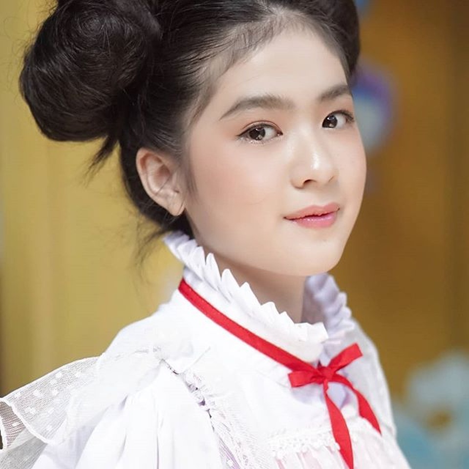 “Nữ thần học đường” Thái Lan gây “sốt” với ảnh ngồi cặm cụi rửa bát - 4 “Nữ thần học đường” Thái Lan gây “sốt” với ảnh ngồi cặm cụi rửa bát - 4