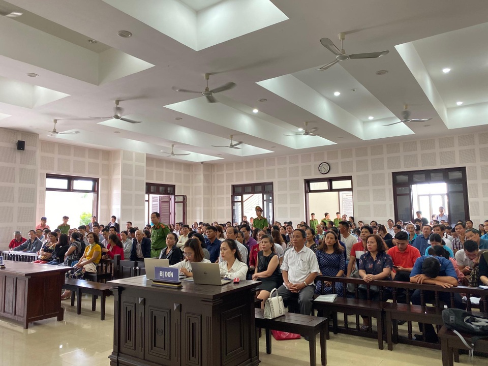 Chủ đầu tư khởi kiện nhưng không đến dự tòa, khách hàng bức xúc - 1