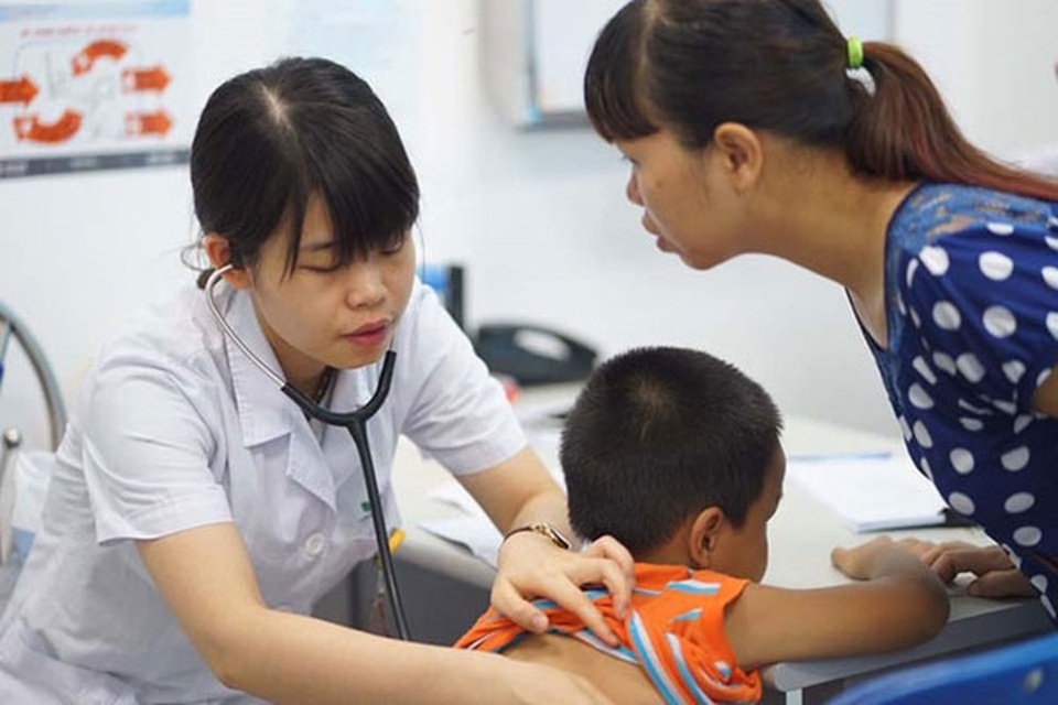 Cách hay giúp trẻ viêm mũi, nghẹt mũi không cần dùng đến kháng sinh - 2 Cách hay giúp trẻ viêm mũi, nghẹt mũi không cần dùng đến kháng sinh - 2