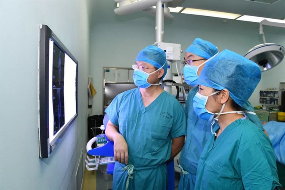 2 chị em ruột tự phát hiện ung thư vú nhờ 1 việc đơn giản, đến bác sĩ cũng phải khen ngợi và khuyên mọi người học theo - 4 2 chị em ruột tự phát hiện ung thư vú nhờ 1 việc đơn giản, đến bác sĩ cũng phải khen ngợi và khuyên mọi người học theo - 4