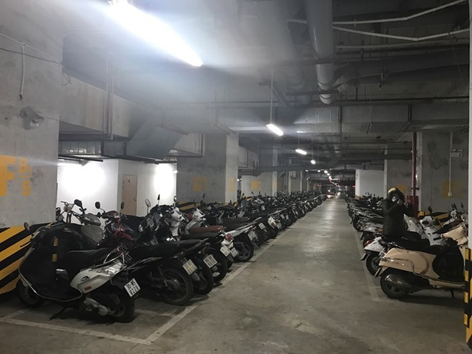 Cấm để xe dưới hầm chung cư, Hà Nội, TP.HCM vỡ trận bãi gửi xe? - 1 Cấm để xe dưới hầm chung cư, Hà Nội, TP.HCM vỡ trận bãi gửi xe? - 1
