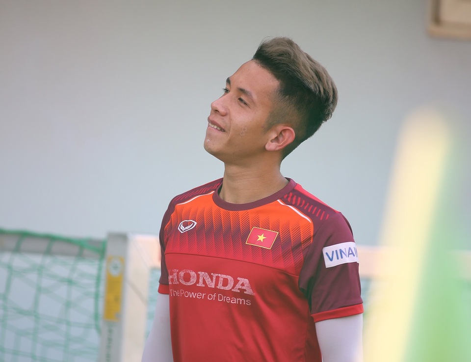 Hồng Duy: “Đội tuyển Việt Nam đã động viên Công Phượng” - 1 Hồng Duy: “Đội tuyển Việt Nam đã động viên Công Phượng” - 1