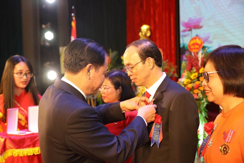 Trường ĐH Thủy lợi kỷ niệm 60 năm thành lập, đón nhận Huân chương Lao động hạng Nhất - 4 Trường ĐH Thủy lợi kỷ niệm 60 năm thành lập, đón nhận Huân chương Lao động hạng Nhất - 4