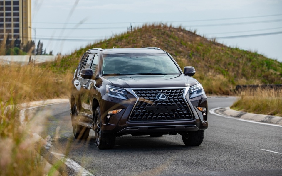 Mãn nhãn với bộ ba SUV uy quyền - 2 Mãn nhãn với bộ ba SUV uy quyền - 2