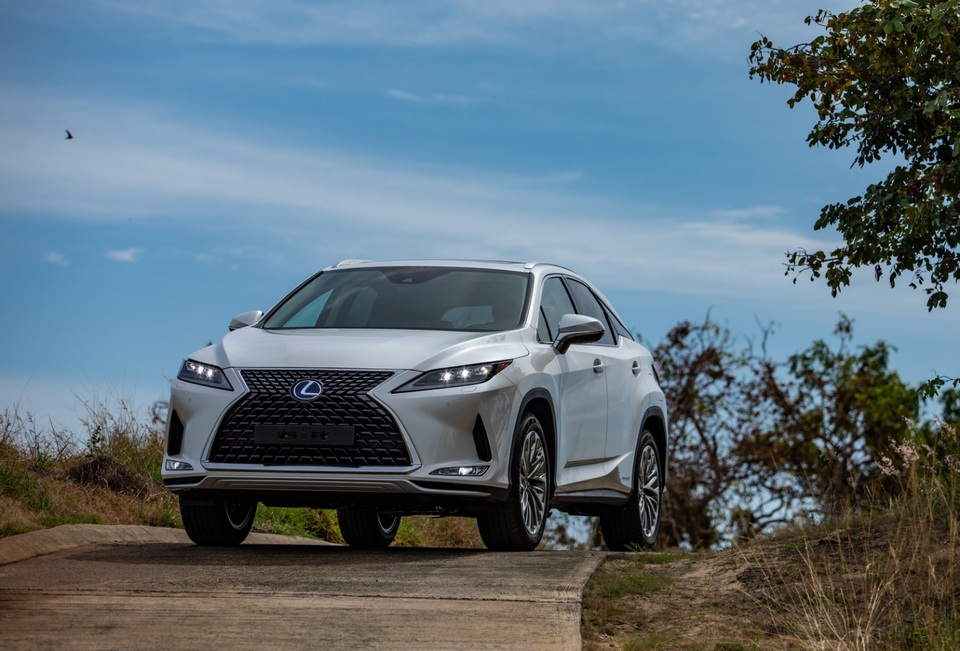 Mãn nhãn với bộ ba SUV uy quyền - 4 Mãn nhãn với bộ ba SUV uy quyền - 4