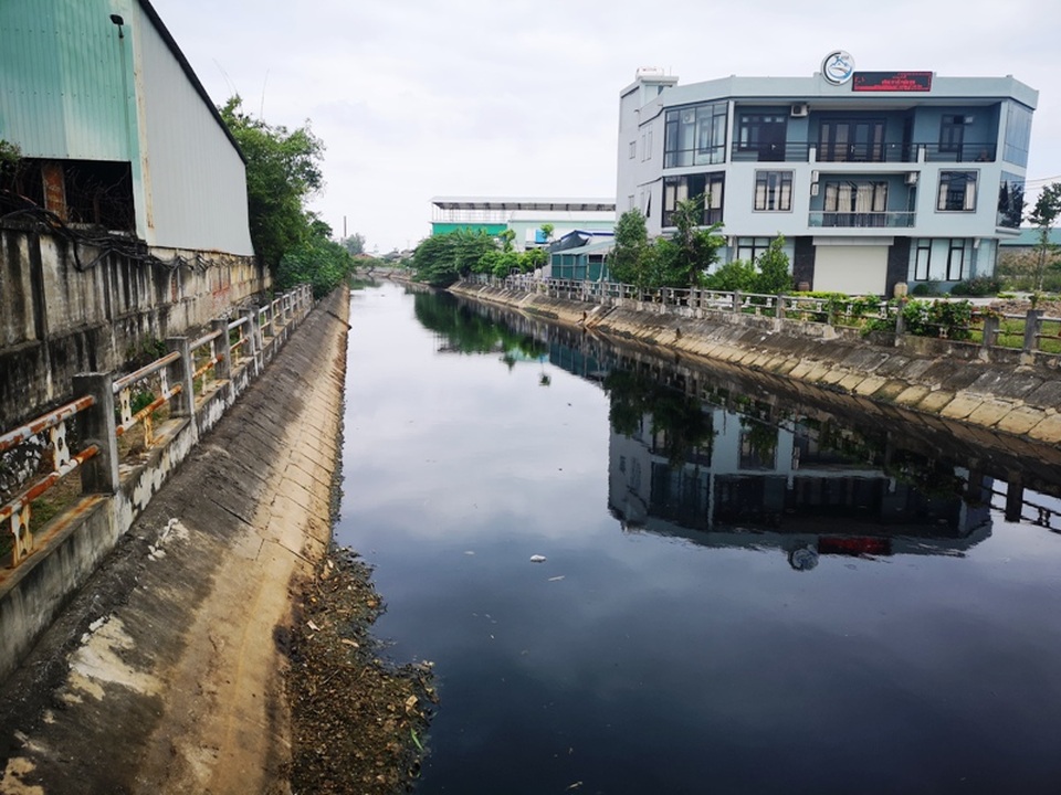 Sông Đoan Túc bị “bức tử”, gần 2.000 dân khốn khổ “trốn” ô nhiễm - 2