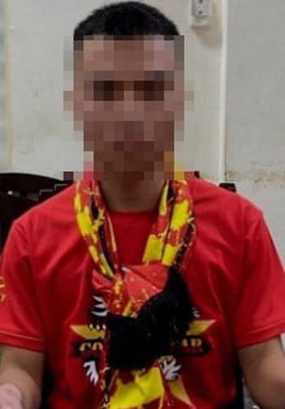 Xử phạt đối tượng đốt pháo ở sân Mỹ Đình trận Việt Nam -UAE - 1