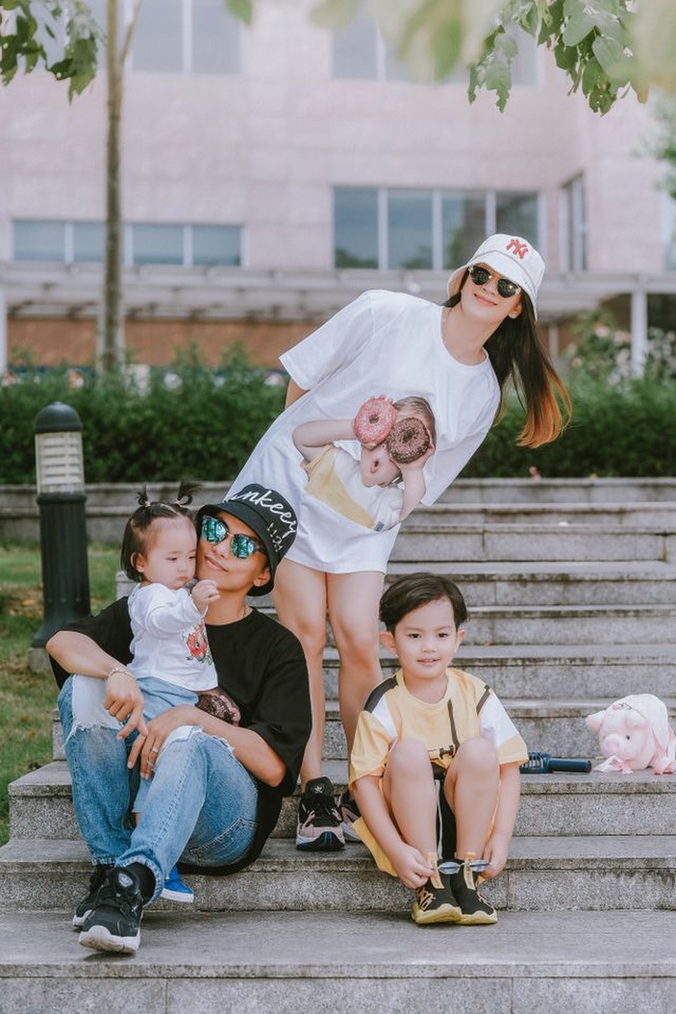 Ồn ào showbiz hợp tan, hạnh phúc nghệ sĩ có mong manh? - 10