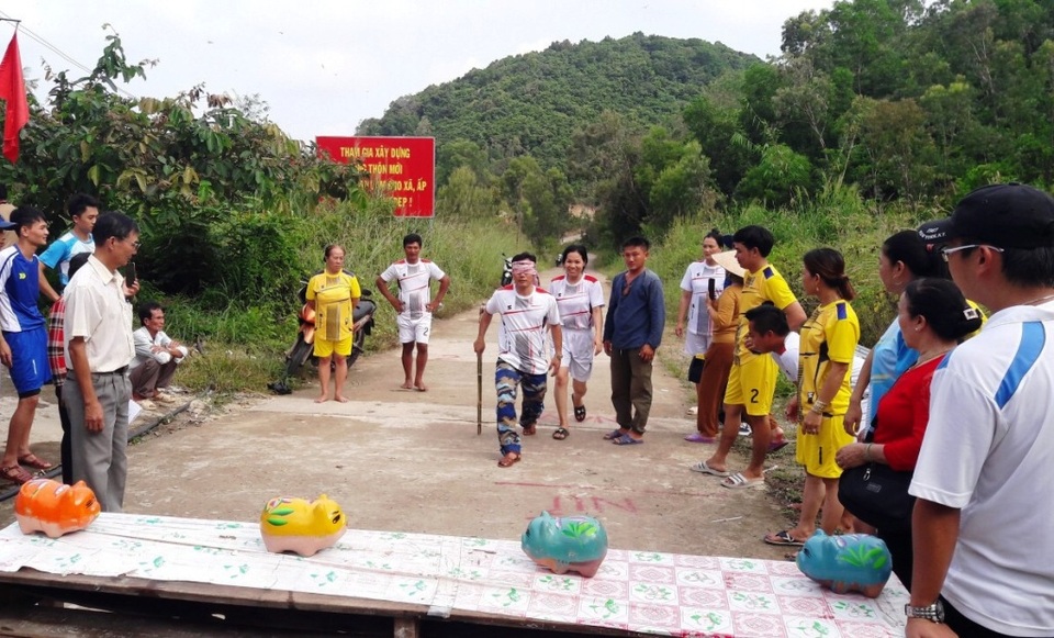 Ngày hội Đại đoàn kết: Tích cực xây dựng Đảng, chính quyền tại khu dân cư - 4 Ngày hội Đại đoàn kết: Tích cực xây dựng Đảng, chính quyền tại khu dân cư - 4