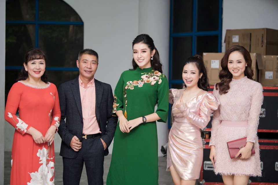 NSND Công Lý khuyên Huyền My “đanh đá hơn” để đóng vai… “Cô Đẩu” - 9 NSND Công Lý khuyên Huyền My “đanh đá hơn” để đóng vai… “Cô Đẩu” - 9