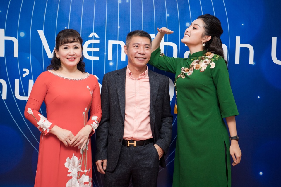 NSND Công Lý khuyên Huyền My “đanh đá hơn” để đóng vai… “Cô Đẩu” - 1 NSND Công Lý khuyên Huyền My “đanh đá hơn” để đóng vai… “Cô Đẩu” - 1