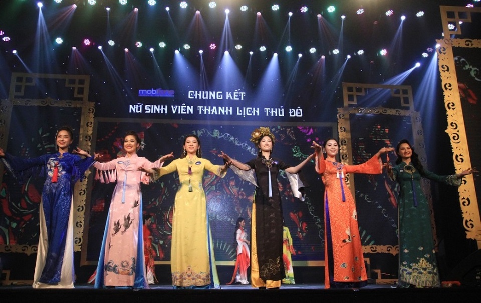 Thiếu nữ ĐH Hà Nội đăng quang “Nữ sinh thanh lịch Thủ đô 2019” - 2 Thiếu nữ ĐH Hà Nội đăng quang “Nữ sinh thanh lịch Thủ đô 2019” - 2