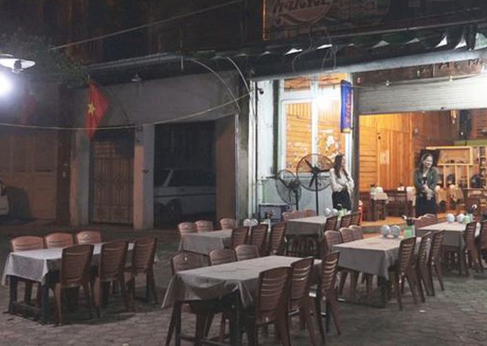 Ế ẩm sau luật mới, quán nhậu ở Hà Tĩnh tung chiêu “níu” thượng đế - 3 Ế ẩm sau luật mới, quán nhậu ở Hà Tĩnh tung chiêu “níu” thượng đế - 3