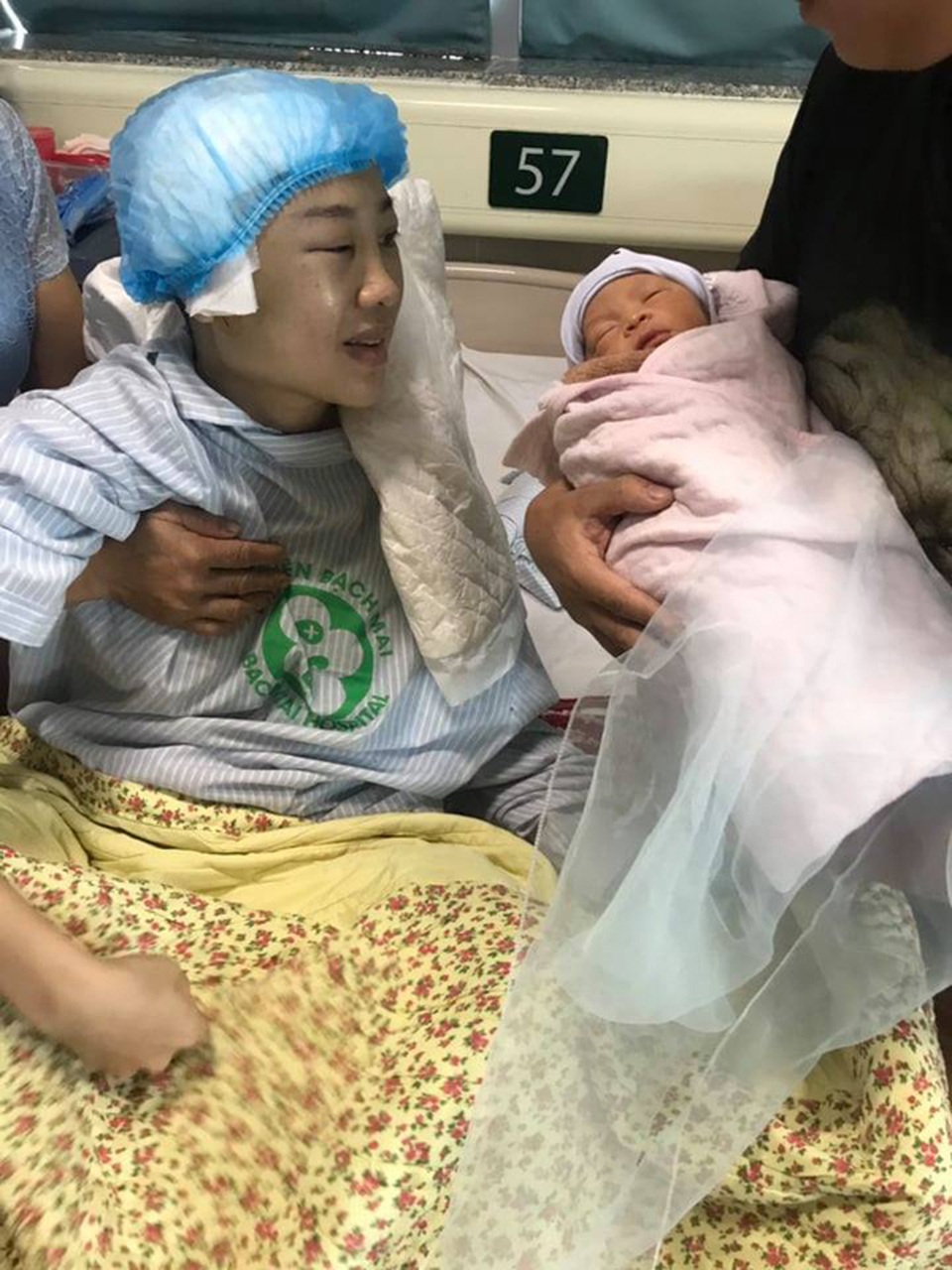 Đau đớn bé trai 4 tháng tuổi khát sữa ngóng chờ mẹ thoi thóp nơi bệnh viện - 4 Đau đớn bé trai 4 tháng tuổi khát sữa ngóng chờ mẹ thoi thóp nơi bệnh viện - 4