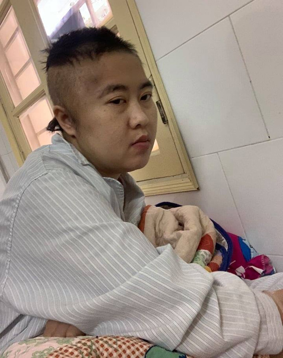Đau đớn bé trai 4 tháng tuổi khát sữa ngóng chờ mẹ thoi thóp nơi bệnh viện - 3 Đau đớn bé trai 4 tháng tuổi khát sữa ngóng chờ mẹ thoi thóp nơi bệnh viện - 3