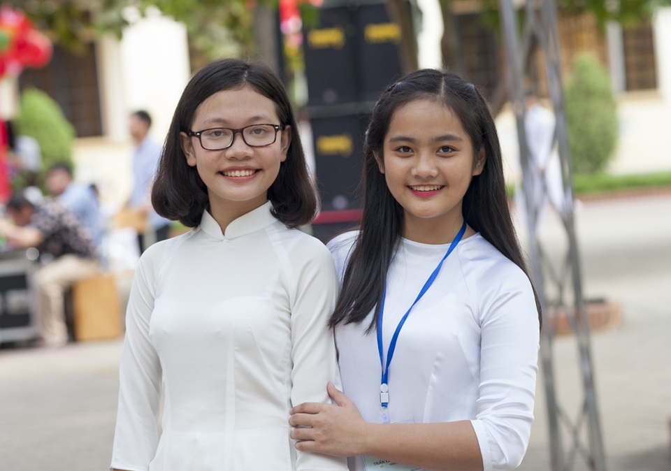 Nét tinh khôi nữ sinh xứ Nghệ ngày khai trường - 4 Nét hồn nhiên, tinh khôi của nữ sinh xứ Nghệ.