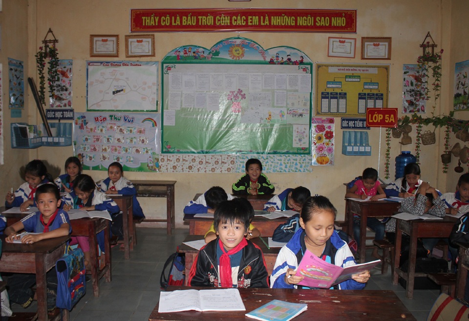 Nghệ An: Lấy ý kiến giáo viên về mô hình VNEN - 2 Không gian lớp học được tổ chức theo mô hình VNEN tại Trường Tiểu học Cắm Muộn (Quế Phong, Nghệ An).