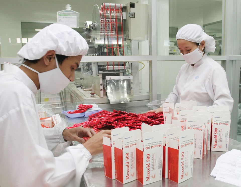 Bài 3: Phía sau những giao dịch của các “đại gia” ngành dược - 1 Dây chuyền sản xuất thuốc