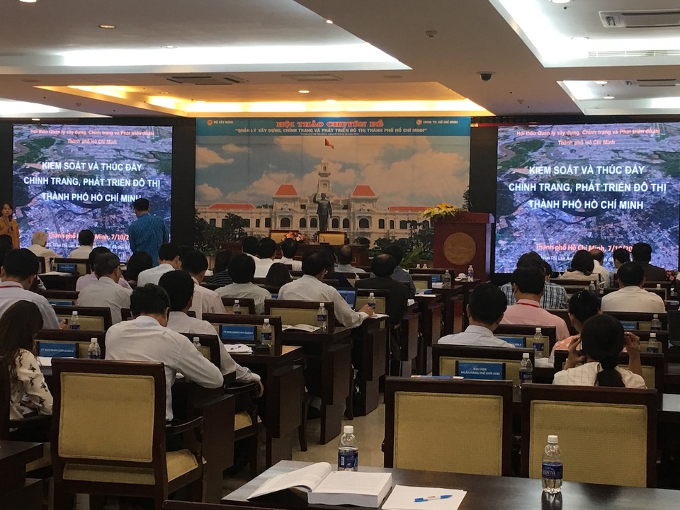 Đại diện Bộ Xây dựng giới thiệu chương trình chỉnh trang, phát triển đô thị tại TPHCM