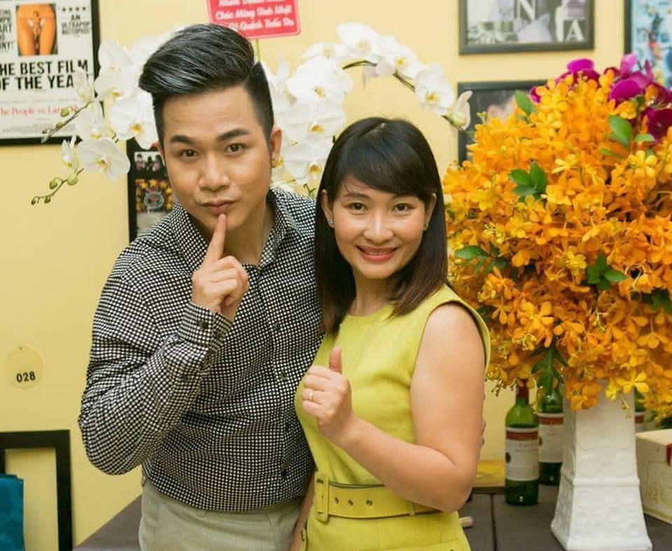 Quách Tuấn Du thân thiện bên các nữ doanh nhân