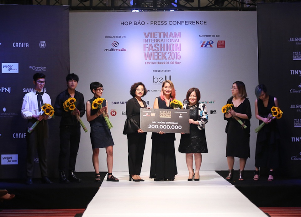 Sau "Áo dài Phượng Hoàng", PNJ mang gì đến VIFW thu đông 2016? - 4 Sau "Áo dài Phượng Hoàng", PNJ mang gì đến VIFW thu đông 2016? - 4