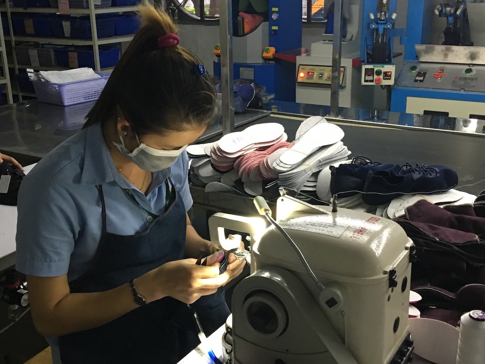 Công đoạn sản xuất giày